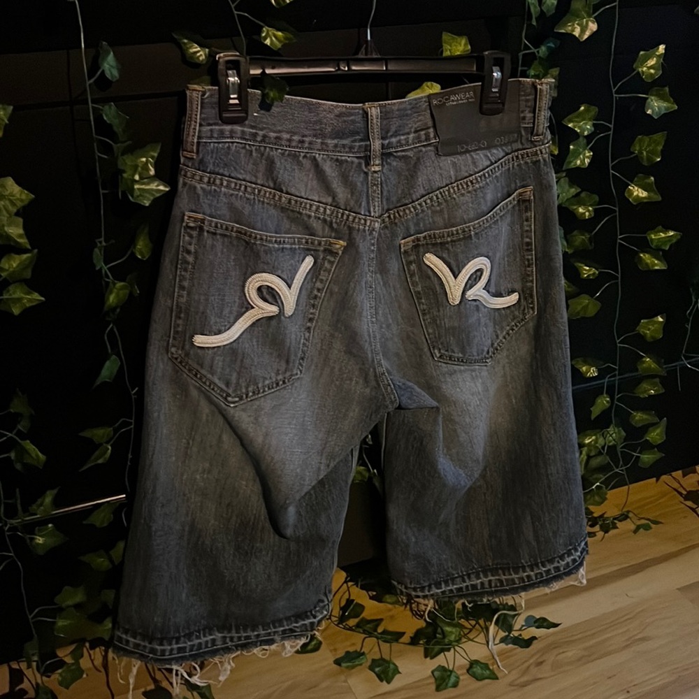 Authentic Vintage Y2K Rocawear Denim Shorts Size 32
